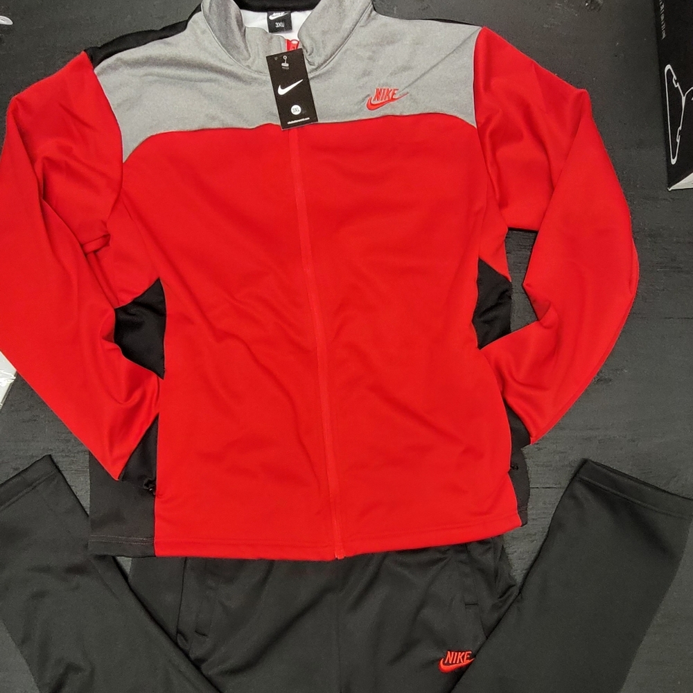 Nike Sweatsuit